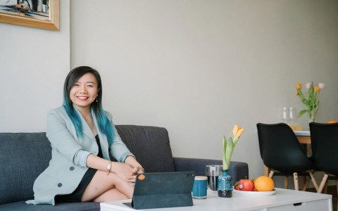 Nữ CEO trẻ Lê Hạ và hành trình thắp sáng ước mơ chinh phục tiếng Anh cho trẻ em vùng tỉnh