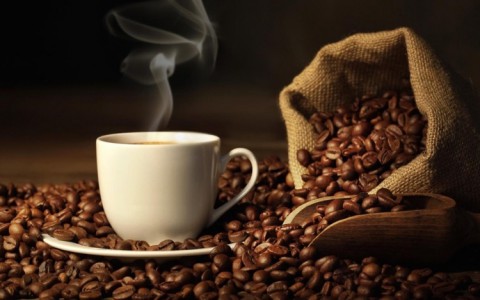 Giá cà phê hôm nay 6/10: Duy trì đà giảm, triển vọng sáng 3 tháng cuối năm