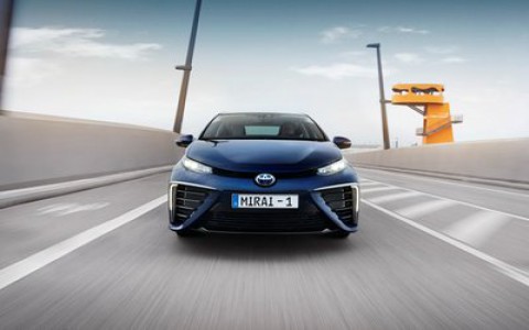 Toyota ra mắt mẫu xe chạy pin nhiên liệu Mirai thế hệ thứ hai