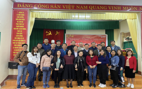 Hành trình nối dài vòng tay yêu thương đến những hoàn cảnh khó khăn ở vùng cao Yên Bái của Hiệp hội máy văn phòng Việt Nam